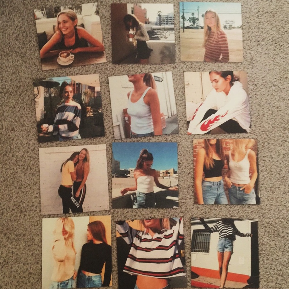 PACK OF 25 BRANDY MELVILLE PICTURES